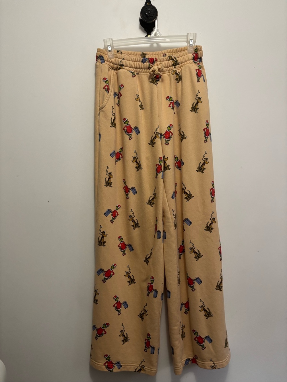 American Eagle Outfitters Beige Holiday Character Joggers